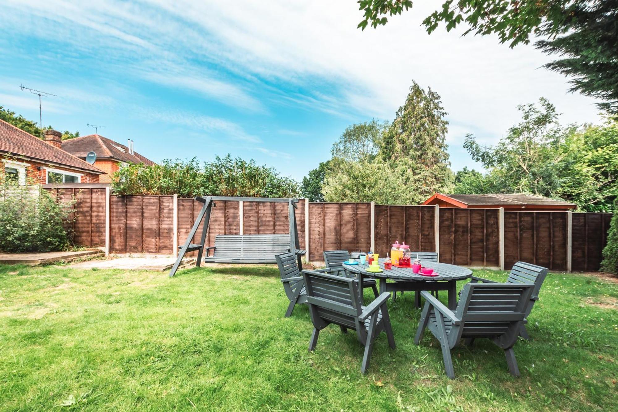 Family Gathering Bungalow Southampton Exterior photo
